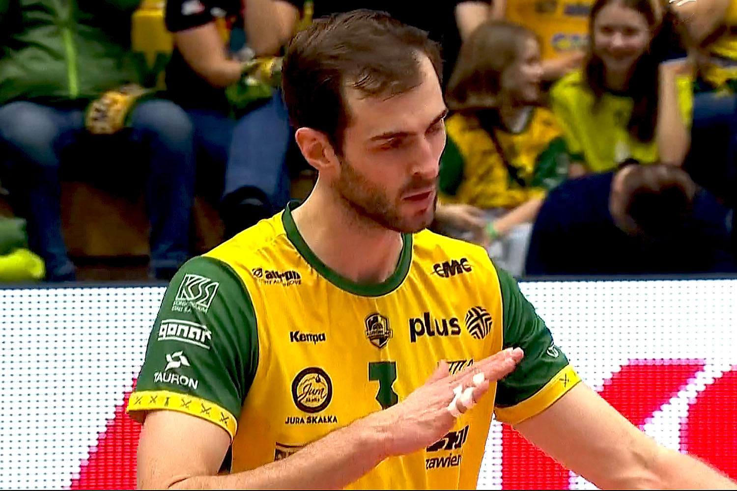 MVP meczu został / a
        Aaaron Russell