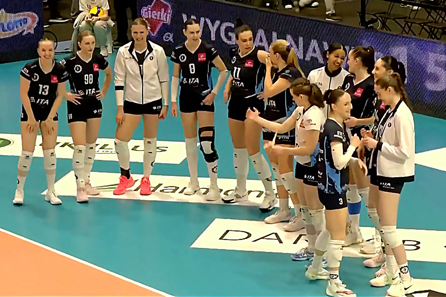 MVP
    meczu został / a  Julia Bińczycka
